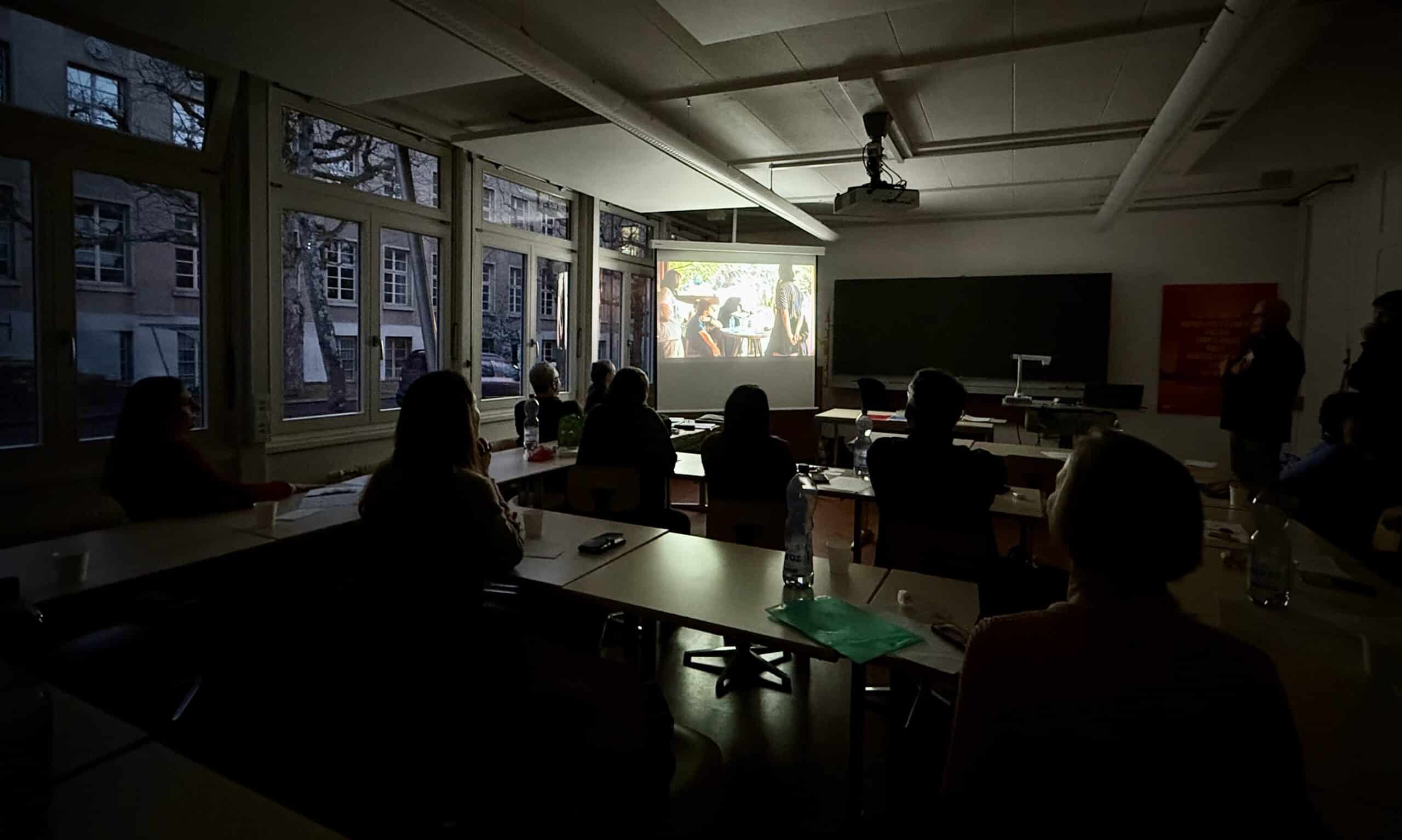 На собрании Общества преподавателей русского языка в Швейцарии. Берн, 6 декабря 2025 г. (© forall.swiss)