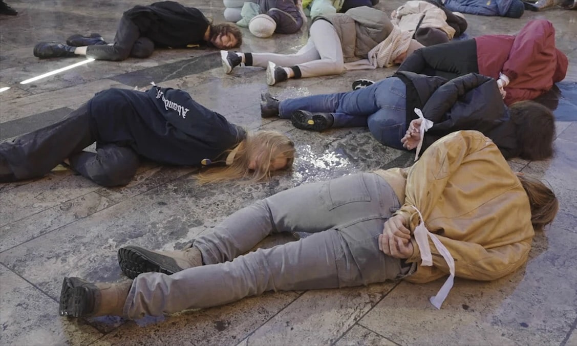 Кадр из фильма «Дом». Фото: DokLab