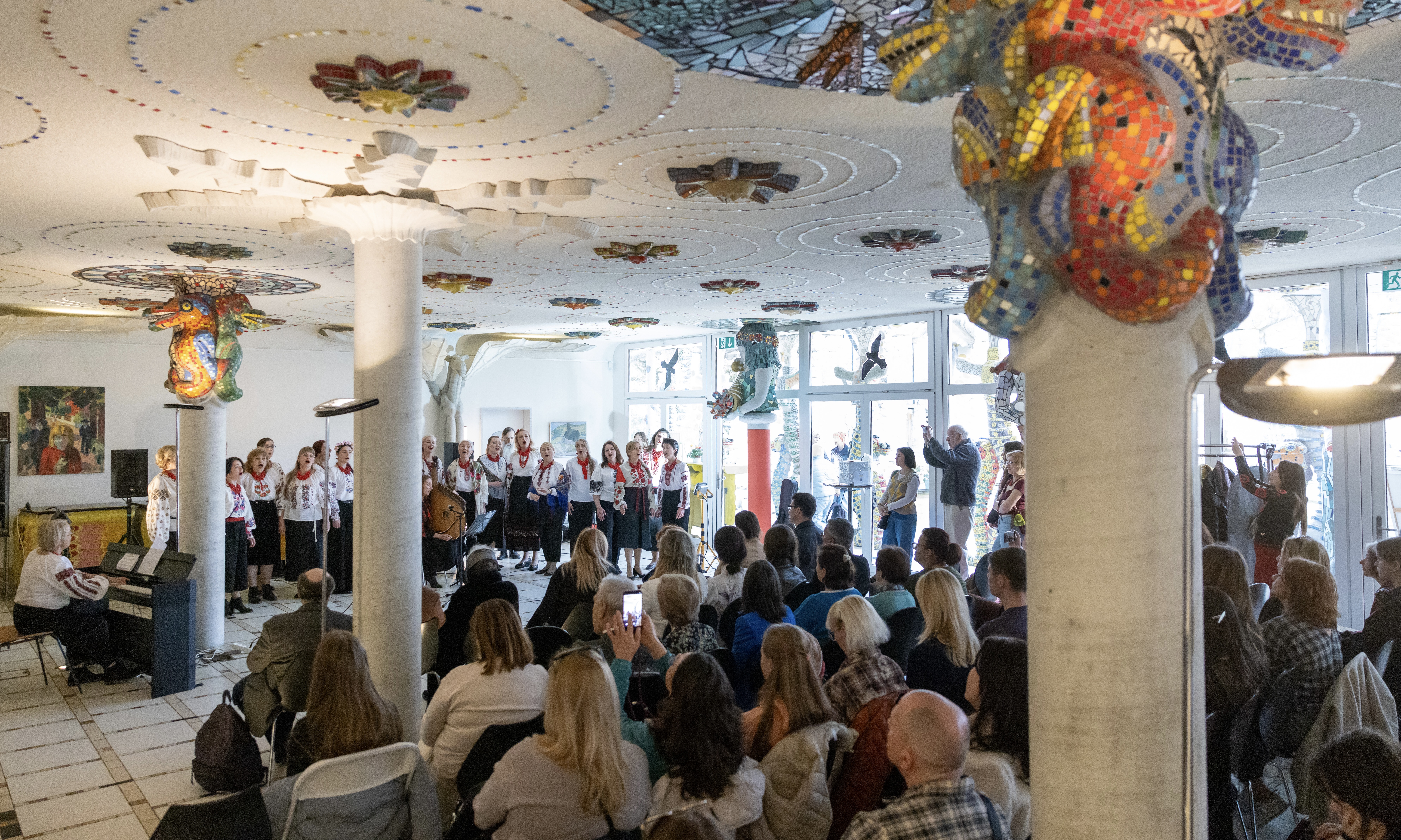 Музыкально-литературная встреча «Шевченко. Слово свободы». Bruno Weber Park, Дитикон, 21 марта 2026 г. (© Patrick Lüthy)