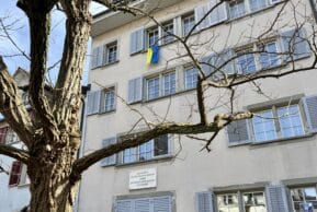 Литературная хроника. Что может их примирить и залечить раны?