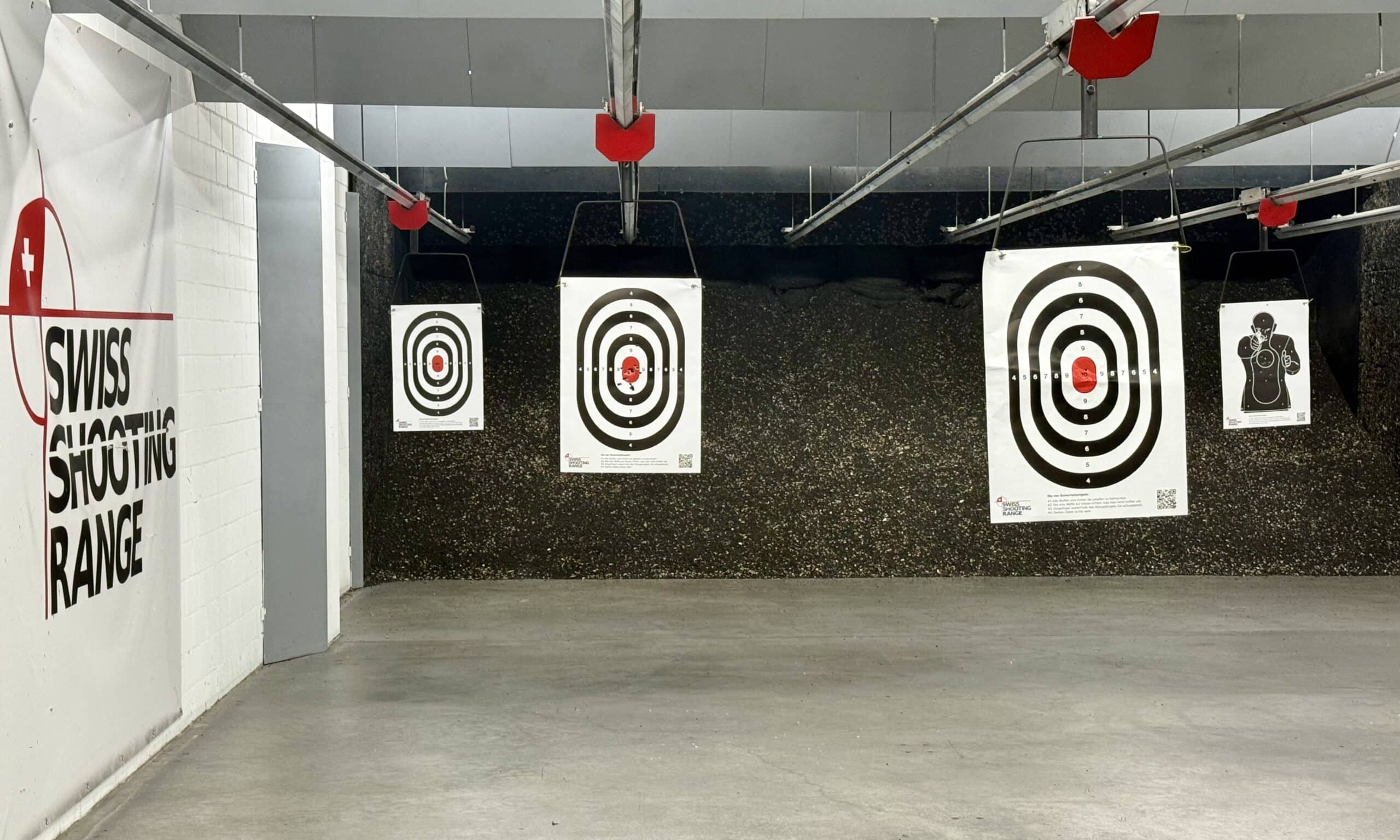 В стрелковом клубе Swiss Shooting Range. Швейцария, 2026 г. (© forall.swiss)