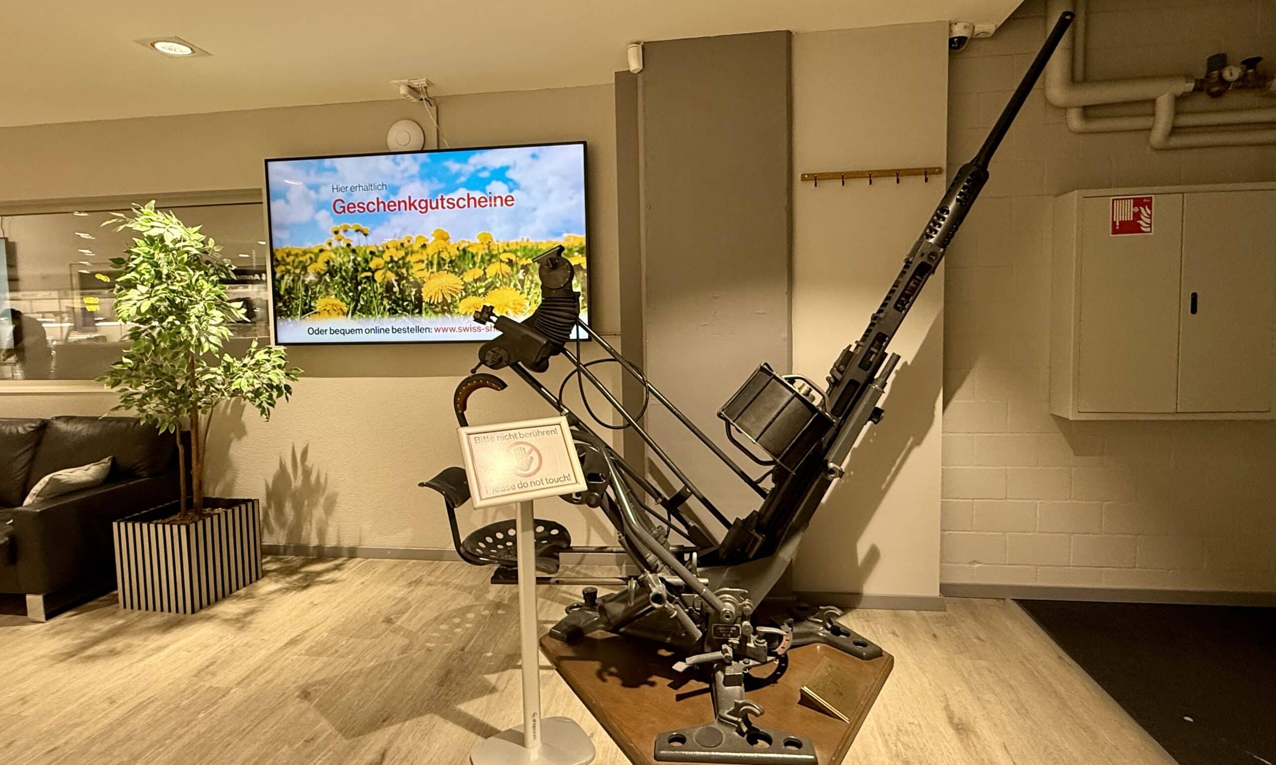 В стрелковом клубе Swiss Shooting Range. Швейцария, 2026 г. (© forall.swiss)