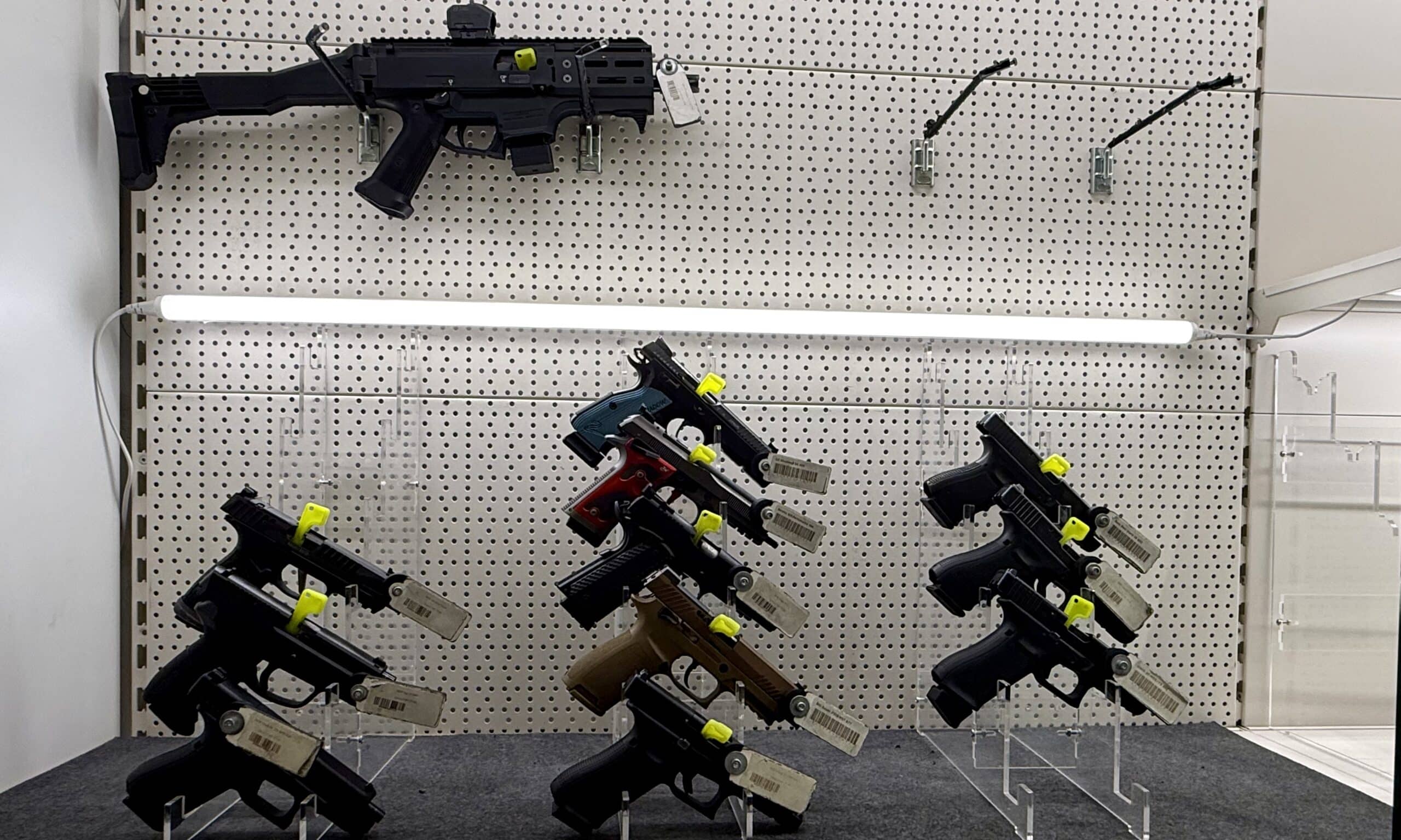 В стрелковом клубе Swiss Shooting Range. Швейцария, 2026 г. (© forall.swiss)