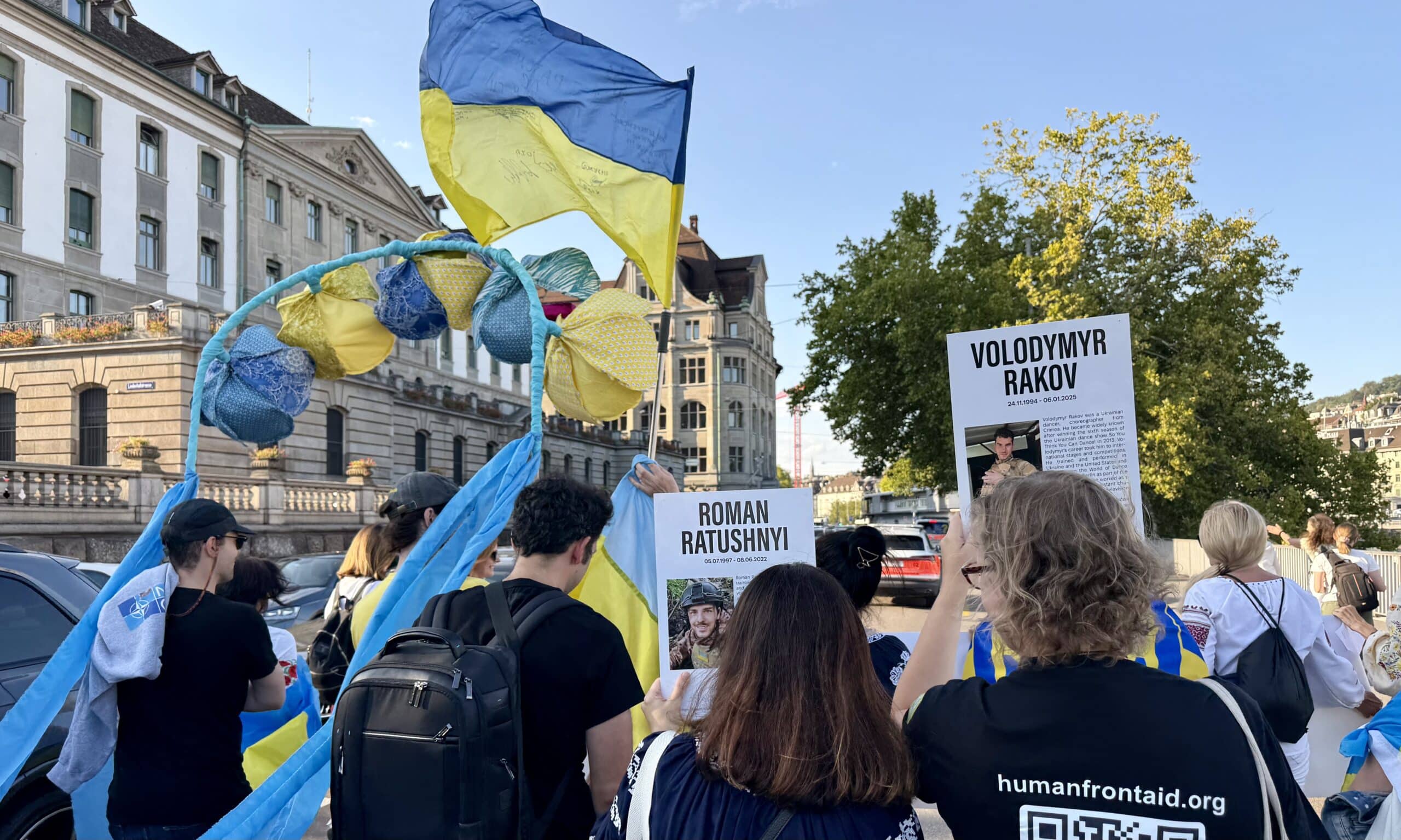Україна об’єднує: від маніфестації у Цюриху до заяви в ООН